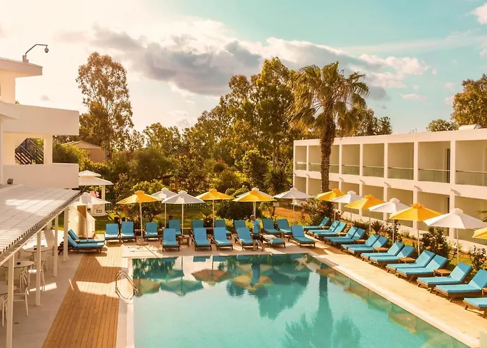 Nasos Hotel & Resort